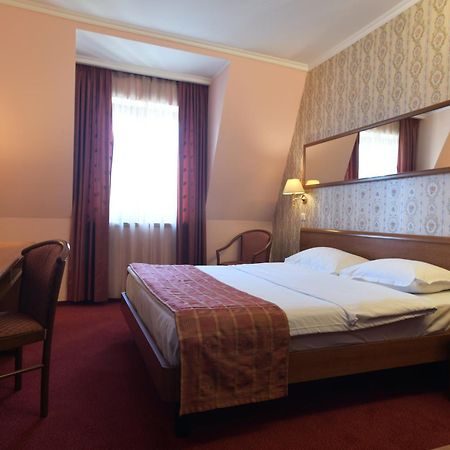 Hotel Braszów Zewnętrze zdjęcie