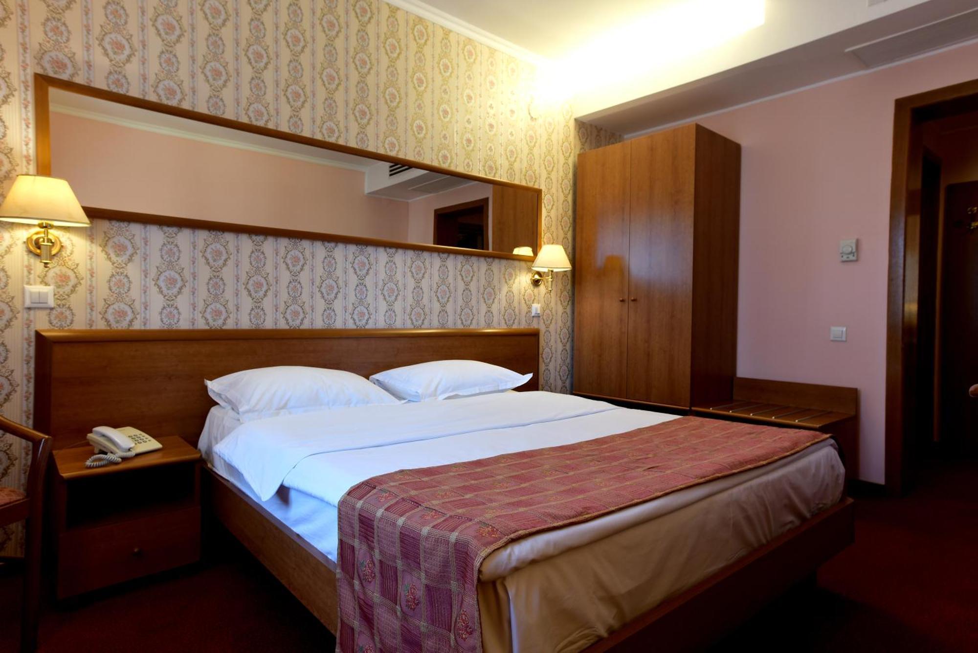 Hotel Braszów Zewnętrze zdjęcie