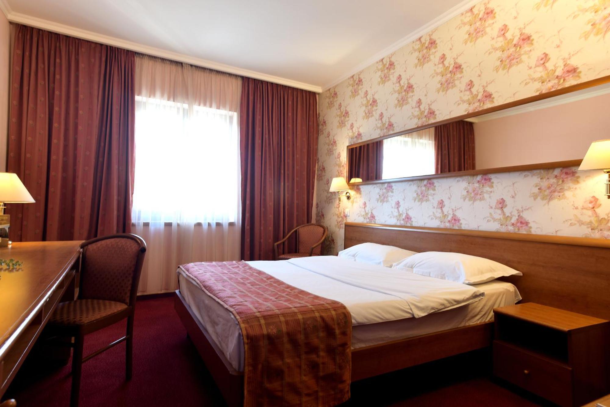 Hotel Braszów Zewnętrze zdjęcie