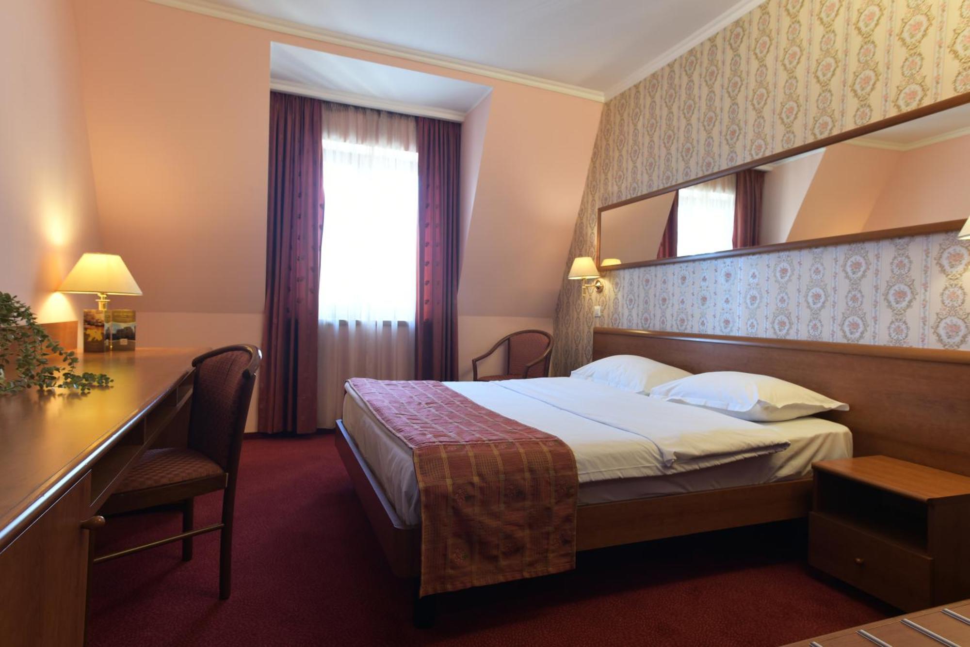 Hotel Braszów Zewnętrze zdjęcie