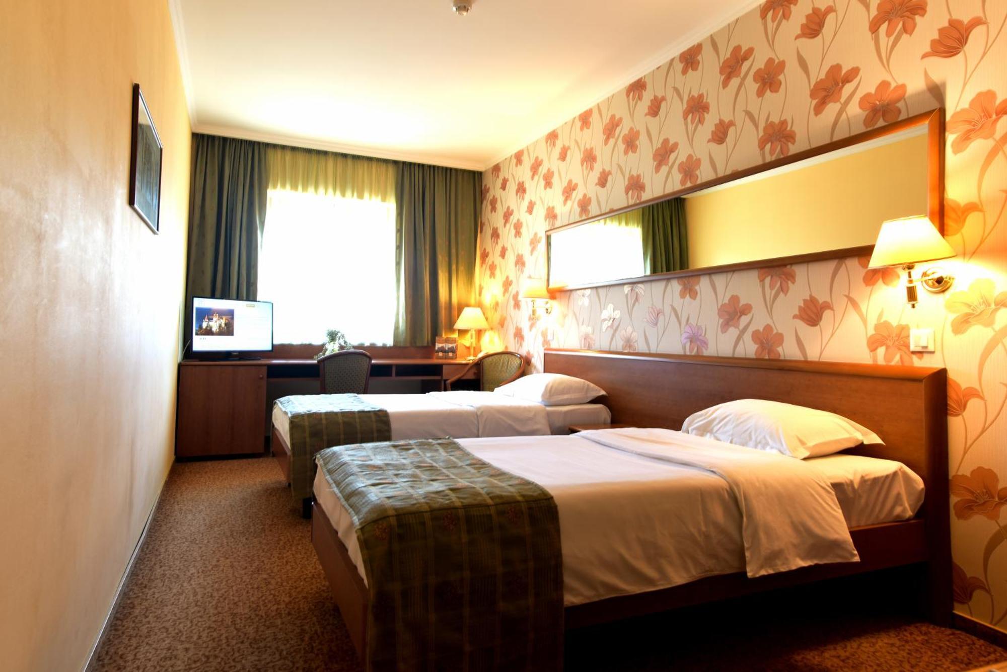 Hotel Braszów Zewnętrze zdjęcie