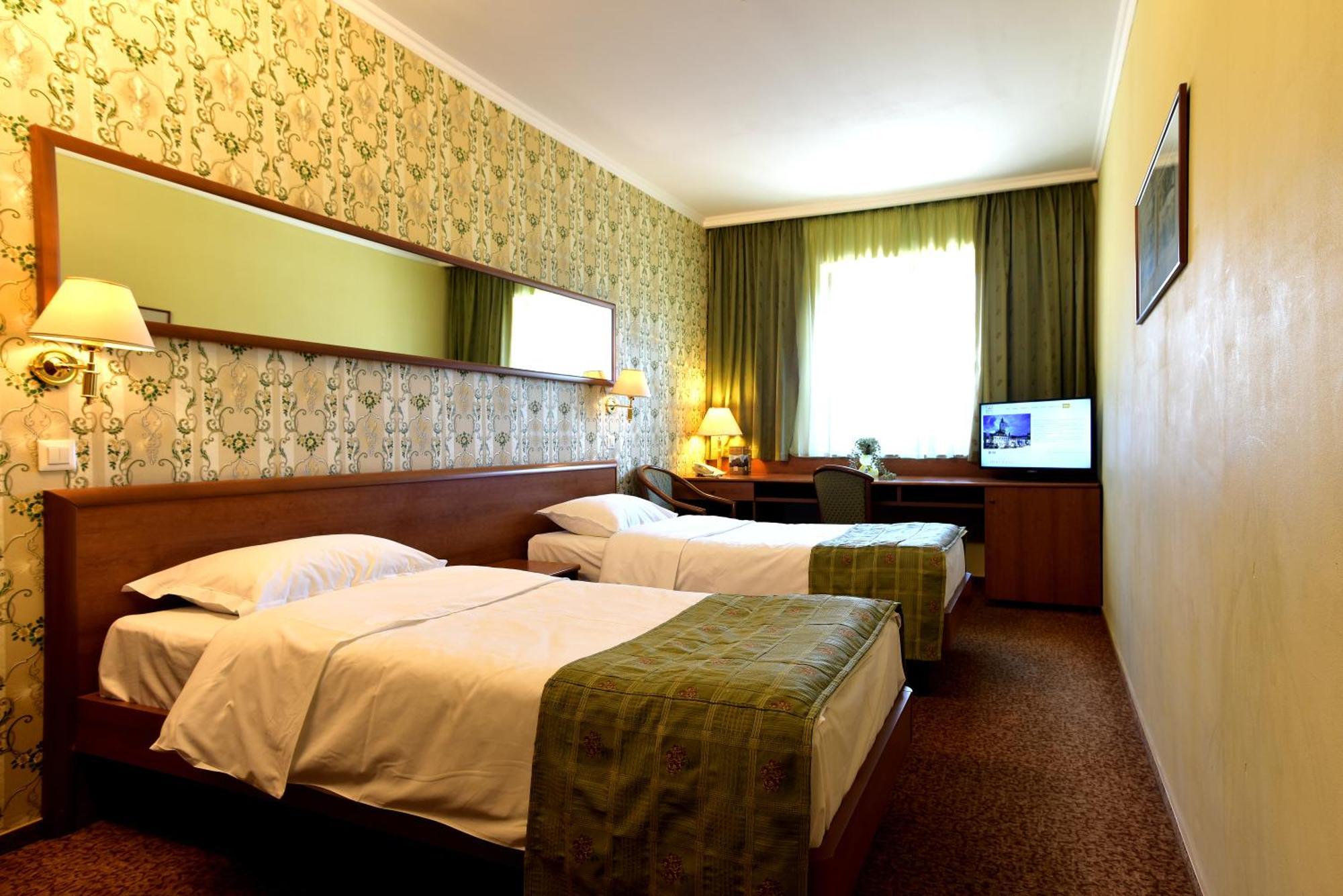 Hotel Braszów Zewnętrze zdjęcie